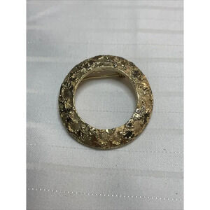 Vintage MAMSELLE Circle Gold Tone Wreath Brooch Pin